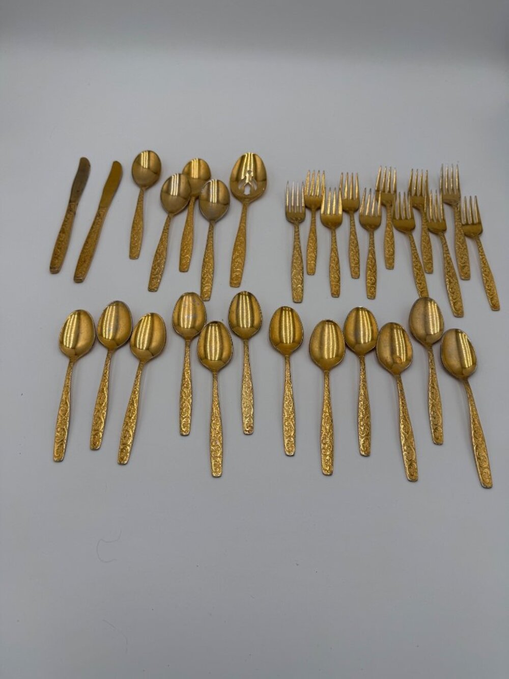Vintage Americana Golden Heritage Gold Flatware 30 PC Set Scratches